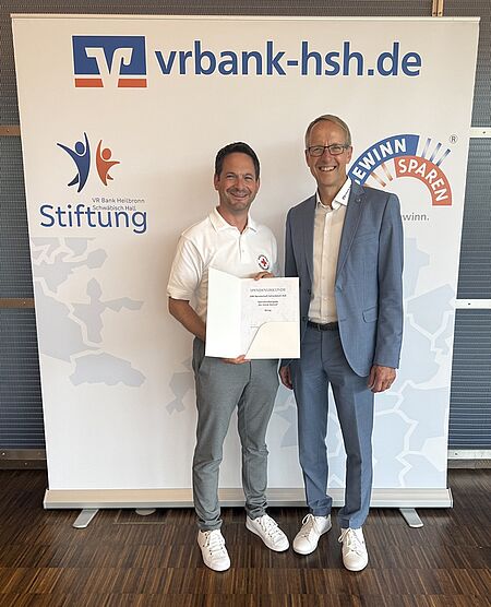Bild der Spendenübergabe